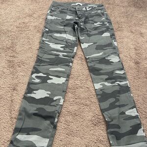 Jolt Camouflage Pants - Gray and Black